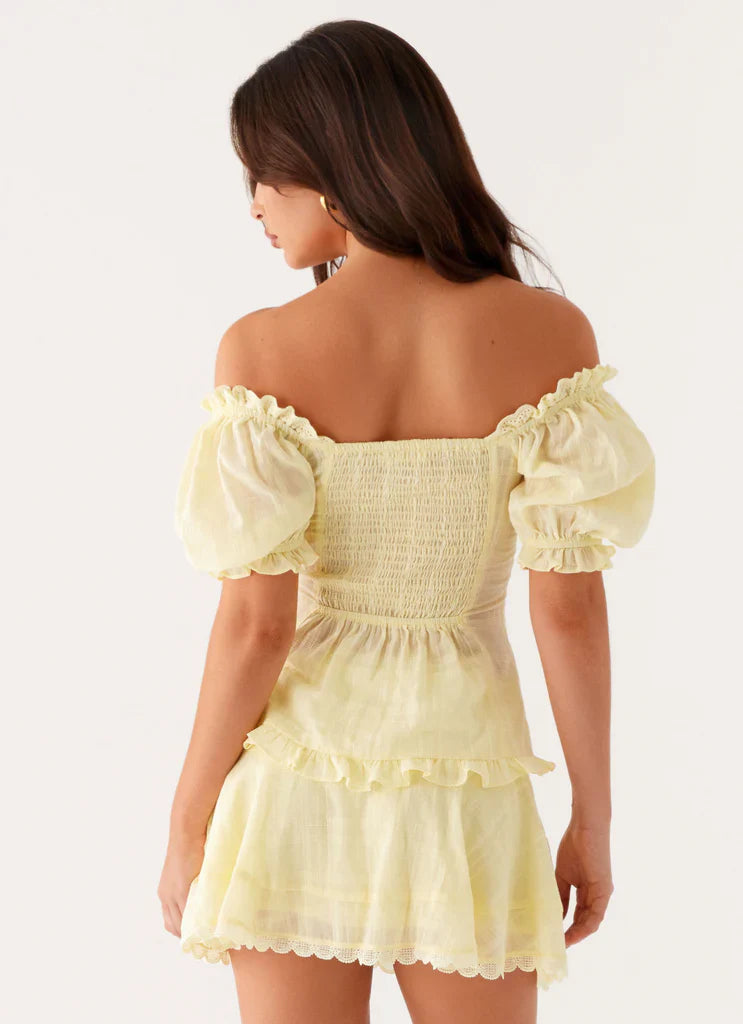 Lace Trim Flounce Mini Skirt