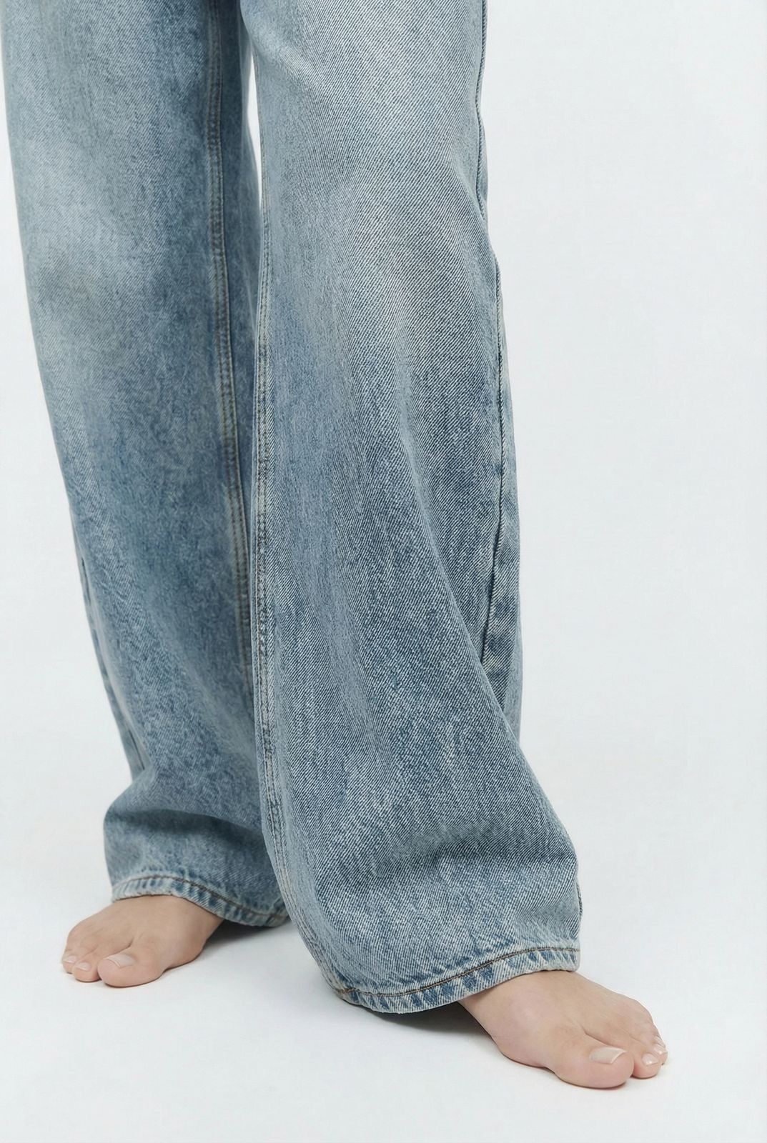 Off-Duty It Girl Jeans